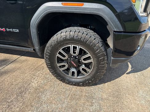 Used 2021 GMC Sierra 2500 AT4 w/ AT4 Premium Plus Package image 16