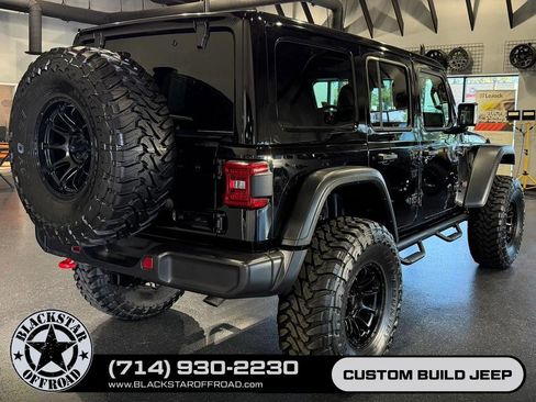 Used 2025 Jeep Wrangler Unlimited Rubicon AWD/4WD image 14