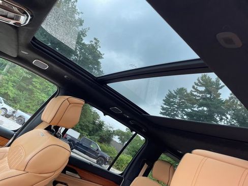 Certified 2025 Jeep Grand Wagoneer Series III AWD/4WD image 42