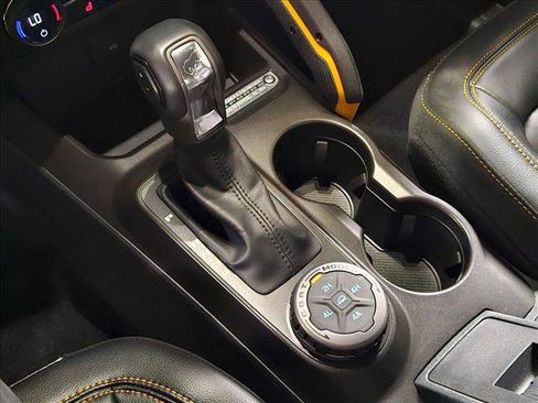 Used 2023 Ford Bronco Badlands w/ Sasquatch Package image 11