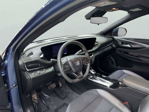 Used 2024 Buick Envista Preferred w/ Convenience I Package FWD image 11