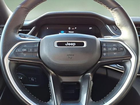 Used 2022 Jeep Grand Cherokee Altitude image 31