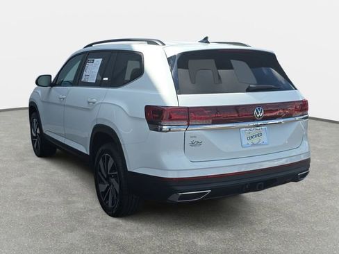 Used 2024 Volkswagen Atlas SE w/ Panoramic Sunroof Package FWD image 7