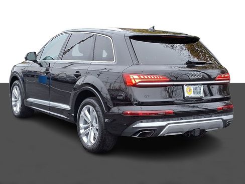 Used 2025 Audi Q7 2.0T Premium w/ Convenience Package image 4