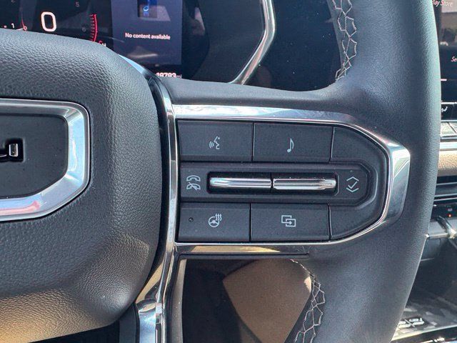 Used 2024 GMC Canyon Denali AWD/4WD image 12