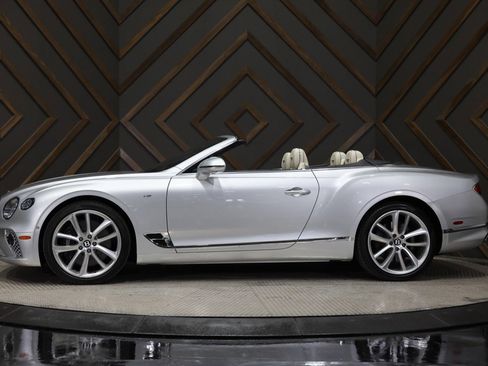 Used 2021 Bentley Continental GT image 4