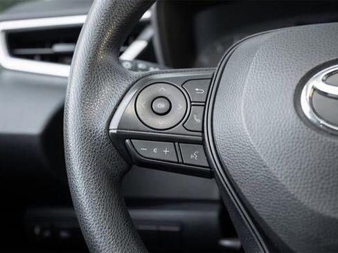 Used 2023 Toyota Corolla LE image 22