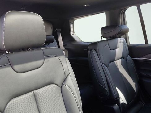 New 2026 Jeep Grand Cherokee L Limited AWD/4WD image 15