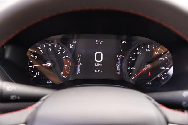 Used 2025 Jeep Compass Trailhawk AWD/4WD image 13