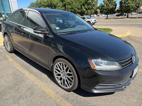 Used 2018 Volkswagen Jetta SE FWD image 1