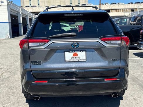Used 2022 Toyota RAV4 Prime XSE AWD/4WD image 5