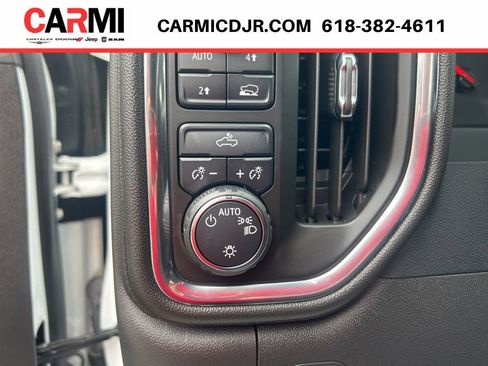 Used 2022 Chevrolet Silverado 1500 LT image 16