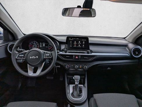 Used 2022 Kia Forte LXS image 18