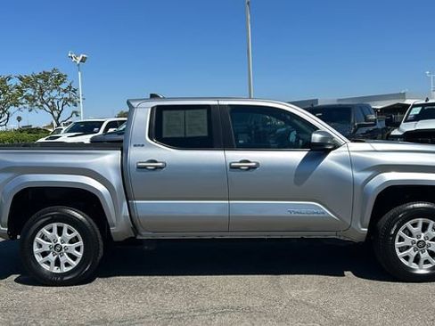 Used 2024 Toyota Tacoma SR5 AWD/4WD image 2