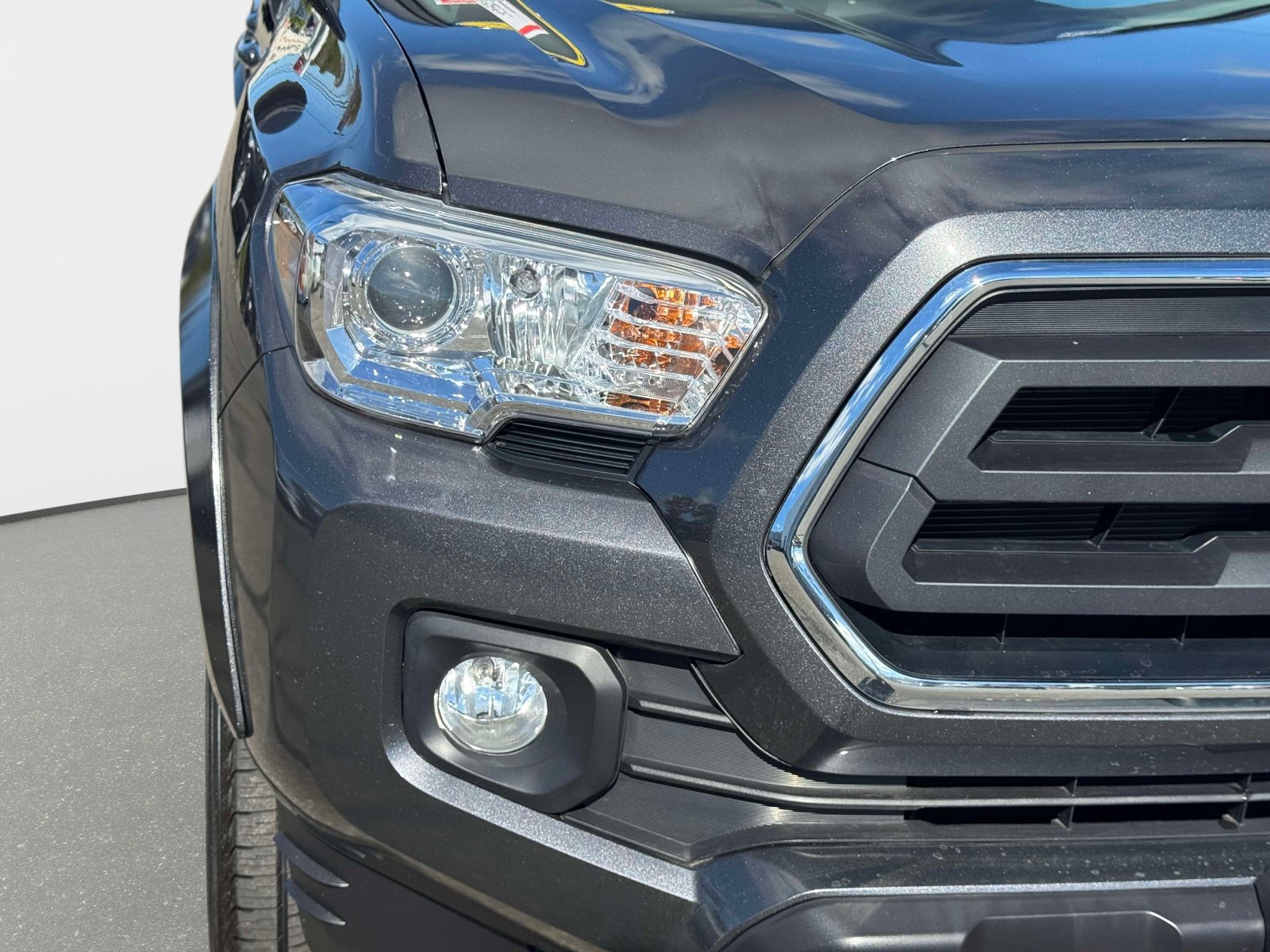 Certified 2023 Toyota Tacoma SR5 w/ Technology Package AWD/4WD image 7