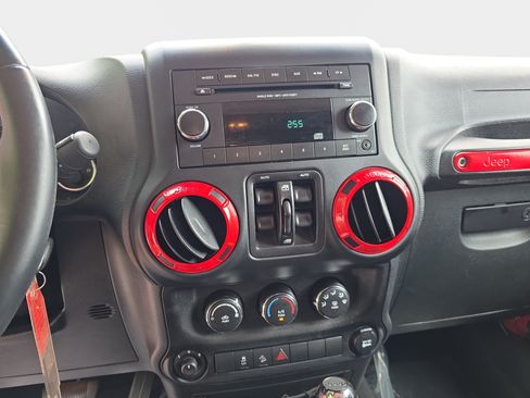 Used 2018 Jeep Wrangler Unlimited Sport S AWD/4WD image 17
