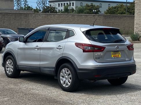 Used 2020 Nissan Rogue Sport S FWD image 4