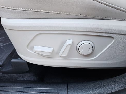 New 2026 Kia Sorento S image 9