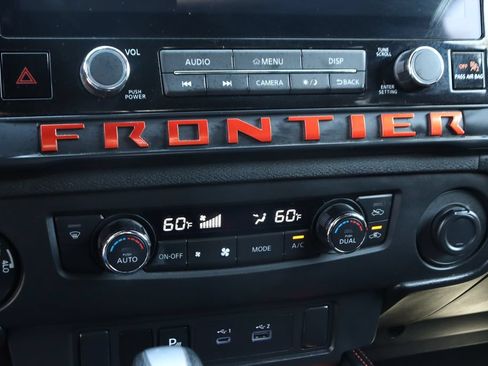 Used 2025 Nissan Frontier PRO-4X w/ Black Accent Package AWD/4WD image 29