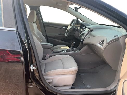 Used 2016 Chevrolet Cruze LT w/ Convenience Package FWD image 22