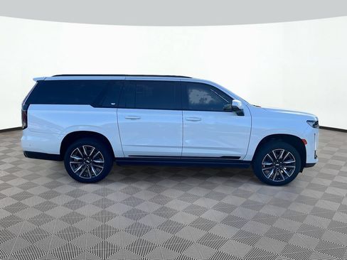 Used 2023 Cadillac Escalade ESV Sport w/ Touring Package AWD/4WD image 4