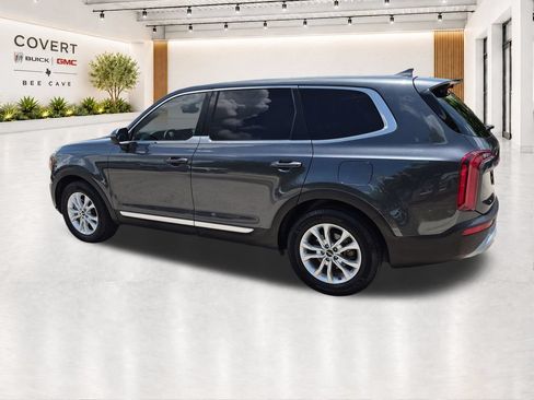 Used 2022 Kia Telluride LX FWD image 7