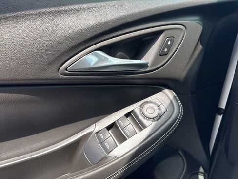 Certified 2025 Buick Encore GX Preferred AWD/4WD image 18