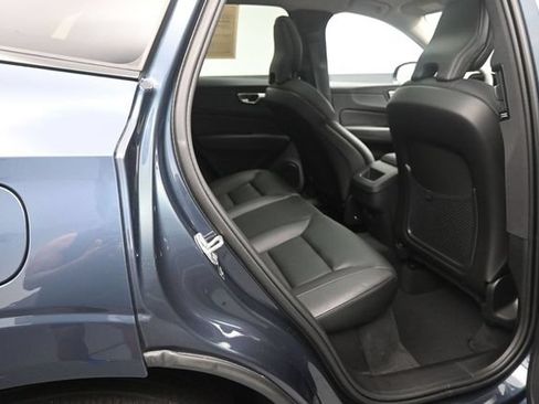 Used 2024 Volvo XC60 B5 Core AWD/4WD image 25
