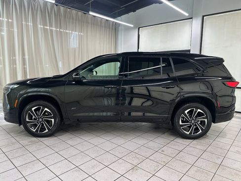 Certified 2025 Buick Enclave Sport Touring image 10