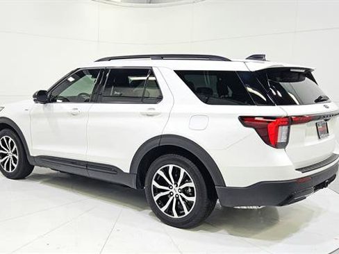 Used 2025 Ford Explorer ST-Line RWD image 6