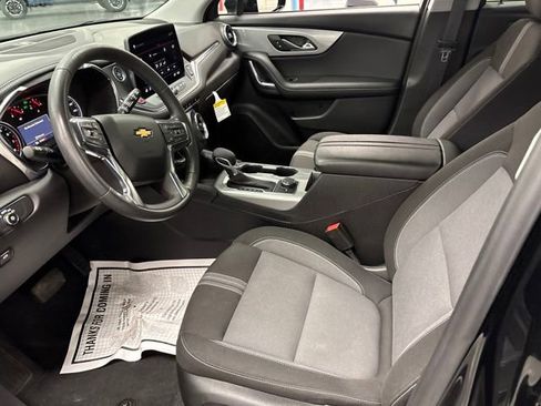 Used 2025 Chevrolet Blazer LT FWD image 13