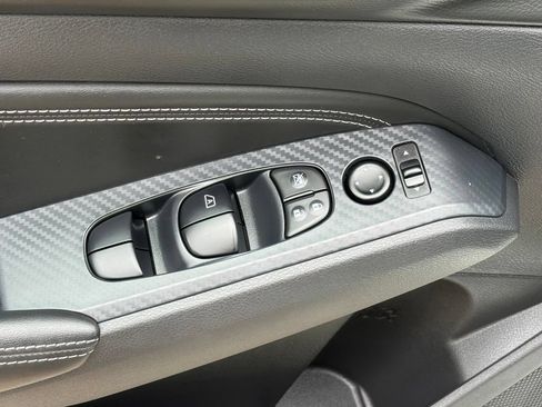 Used 2019 Nissan Altima 2.5 S AWD/4WD image 11