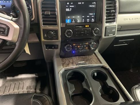 Used 2018 Ford F250 Lariat w/ Chrome Package AWD/4WD image 26
