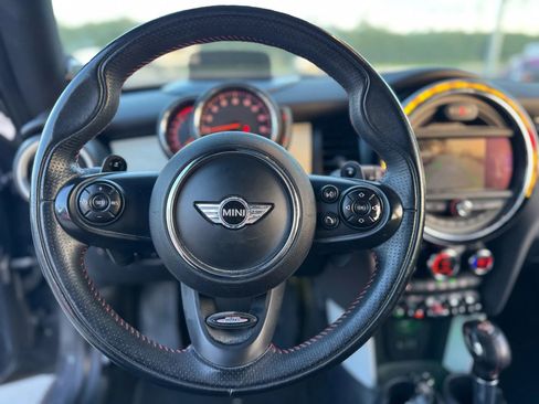 Used 2014 MINI Cooper S image 22