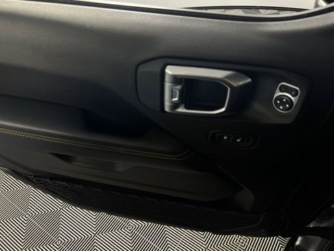 Certified 2025 Jeep Wrangler Sahara image 31