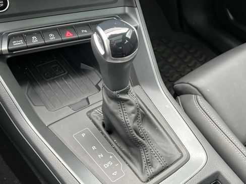 Used 2025 Audi Q3 2.0T Premium image 26