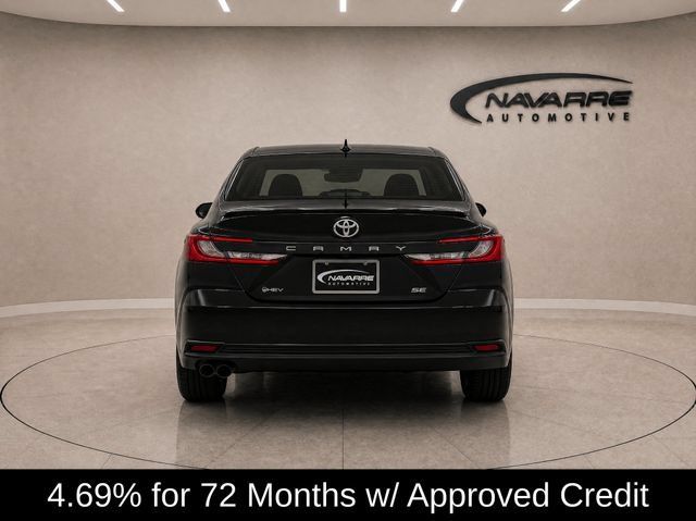 Used 2025 Toyota Camry SE FWD image 6