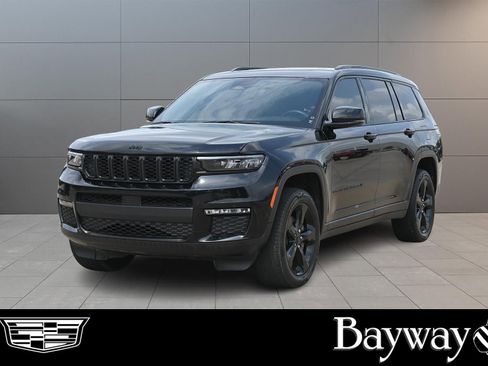 Used 2024 Jeep Grand Cherokee L Limited w/ Black Appearance Package AWD/4WD image 1