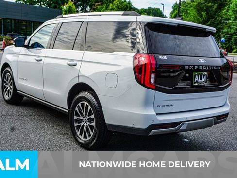 Used 2025 Ford Expedition Platinum AWD/4WD image 4