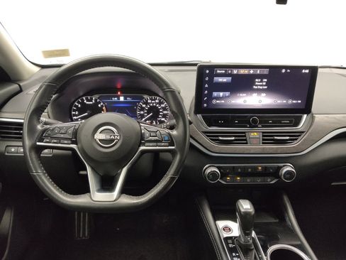 Used 2023 Nissan Altima 2.5 SV w/ SV Premium Package AWD/4WD image 22