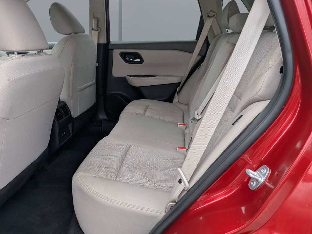 Used 2025 Nissan Rogue SV AWD/4WD image 20