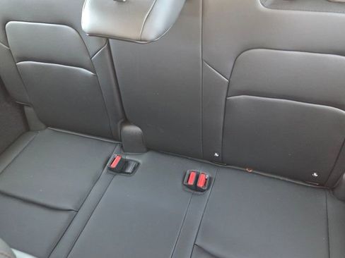 Used 2023 Nissan Pathfinder Platinum w/ Black Appearance Package AWD/4WD image 6