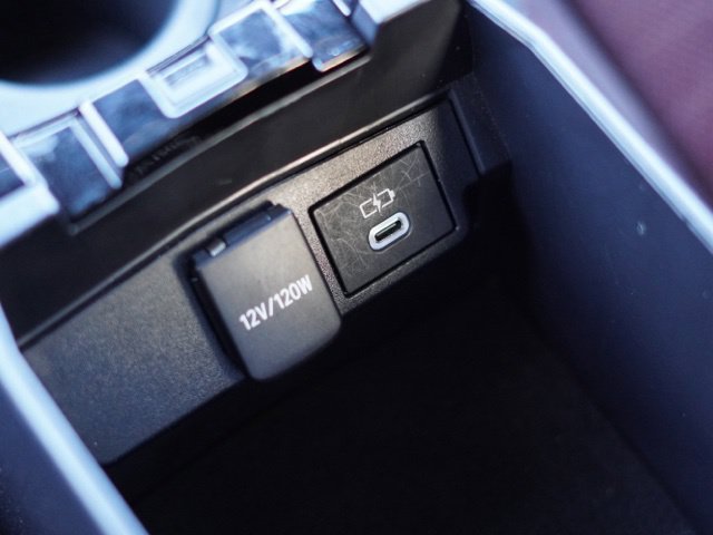 Certified 2025 Toyota Corolla SE FWD image 32