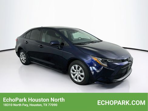 Used 2024 Toyota Corolla LE FWD image 1