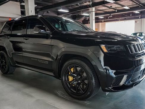 Used 2021 Jeep Grand Cherokee Trackhawk AWD/4WD image 36