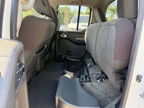 Used 2012 Nissan Frontier PRO-4X AWD/4WD image 15