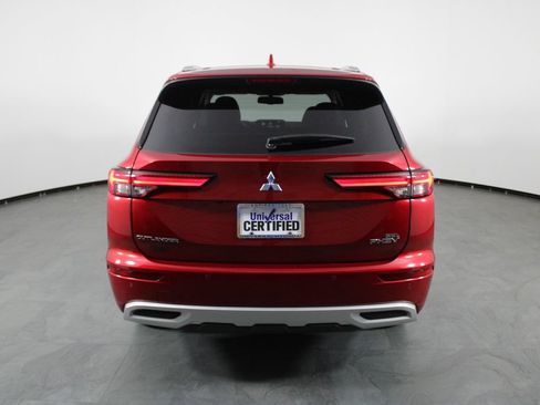 Used 2023 Mitsubishi Outlander 4WD Plug-In Hybrid image 10