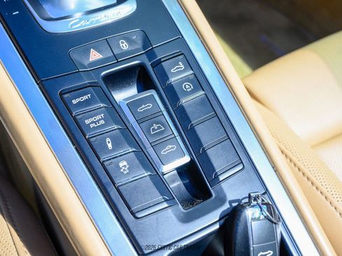 Used 2013 Porsche 911 Carrera 4S image 36