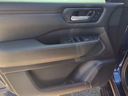 New 2026 Nissan Armada SL image 14