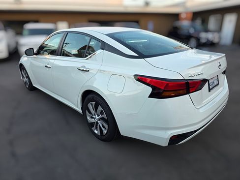 Used 2022 Nissan Altima 2.5 S FWD image 5